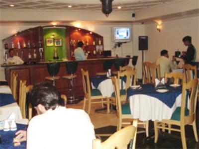 Aditya Hotel Ludhiana Bagian luar foto